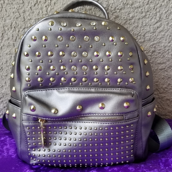 Backpacks - Picture 1 of 2